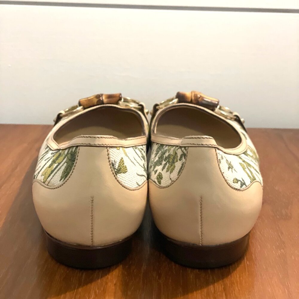 Gucci Flora Print Flats with Bamboo Horsebit Detail - 9B - Picture 3 of 7